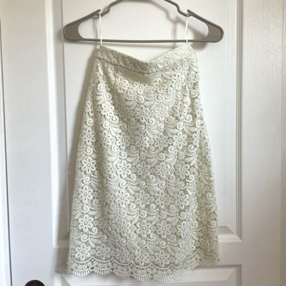Uniqlo White Midi Skirt with Lace - Small Size, Elegant and Versatile